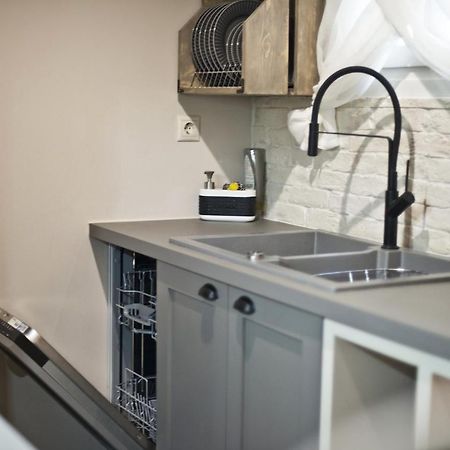 Stylish Apartment At Pagrati Athena Bagian luar foto