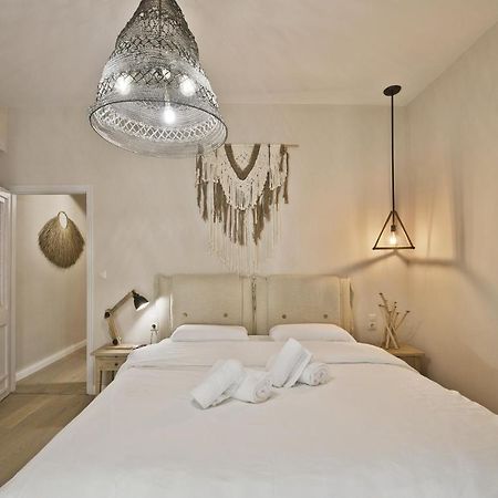 Stylish Apartment At Pagrati Athena Bagian luar foto
