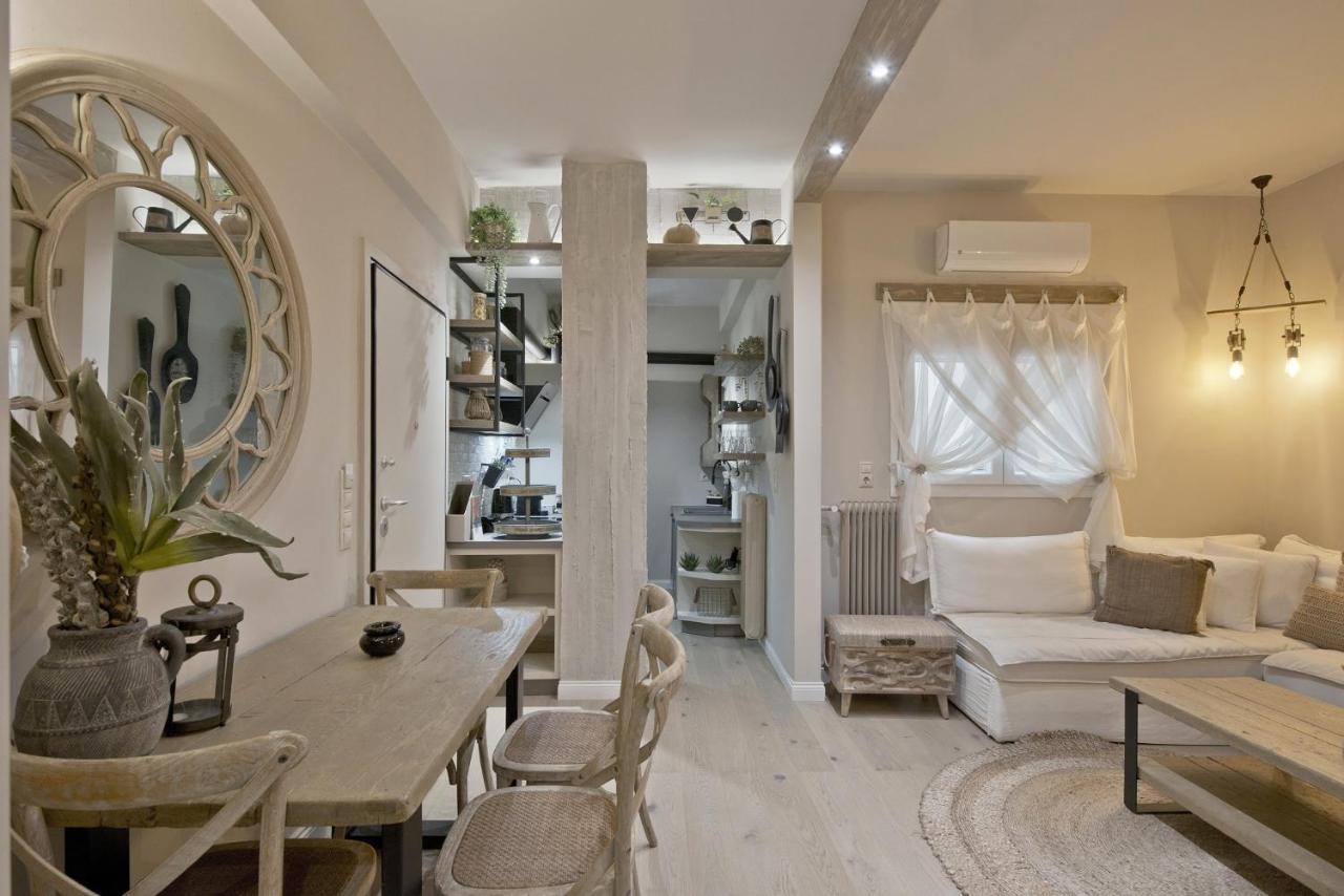 Stylish Apartment At Pagrati Athena Bagian luar foto