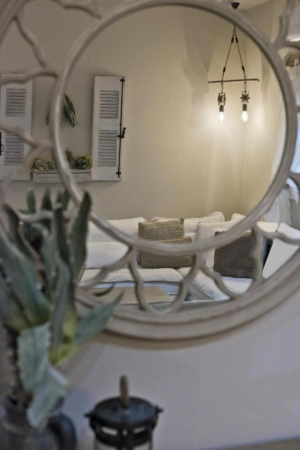 Stylish Apartment At Pagrati Athena Bagian luar foto