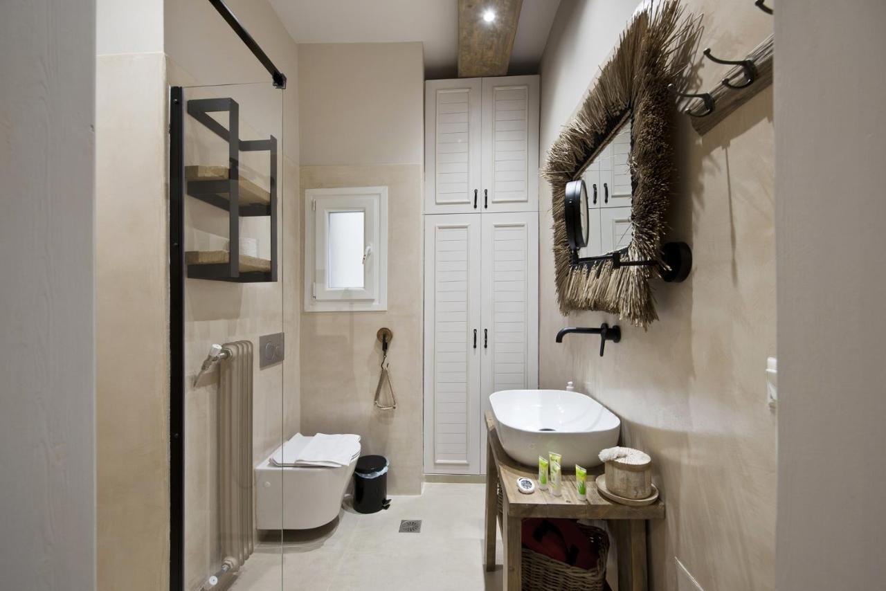 Stylish Apartment At Pagrati Athena Bagian luar foto