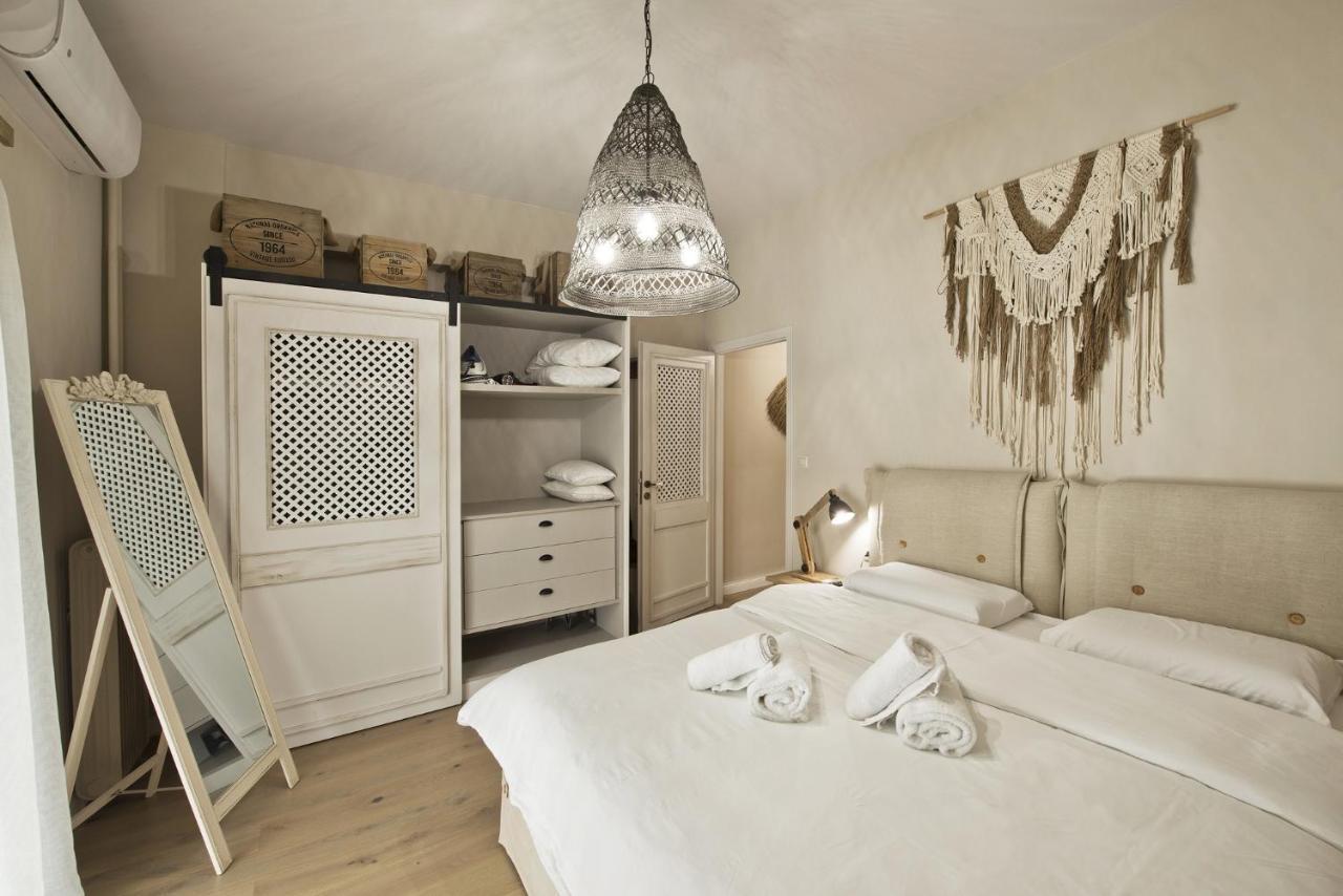 Stylish Apartment At Pagrati Athena Bagian luar foto