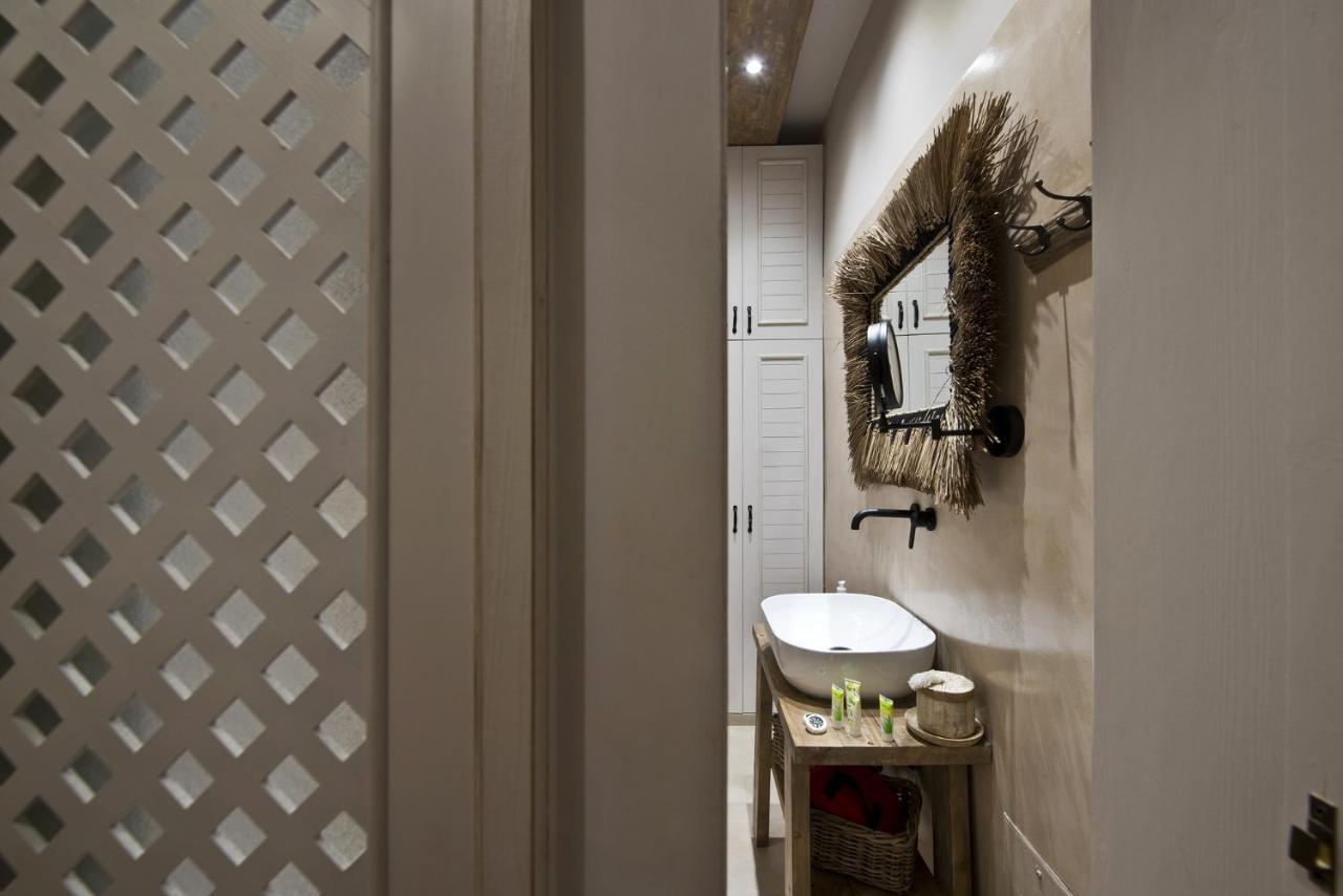 Stylish Apartment At Pagrati Athena Bagian luar foto