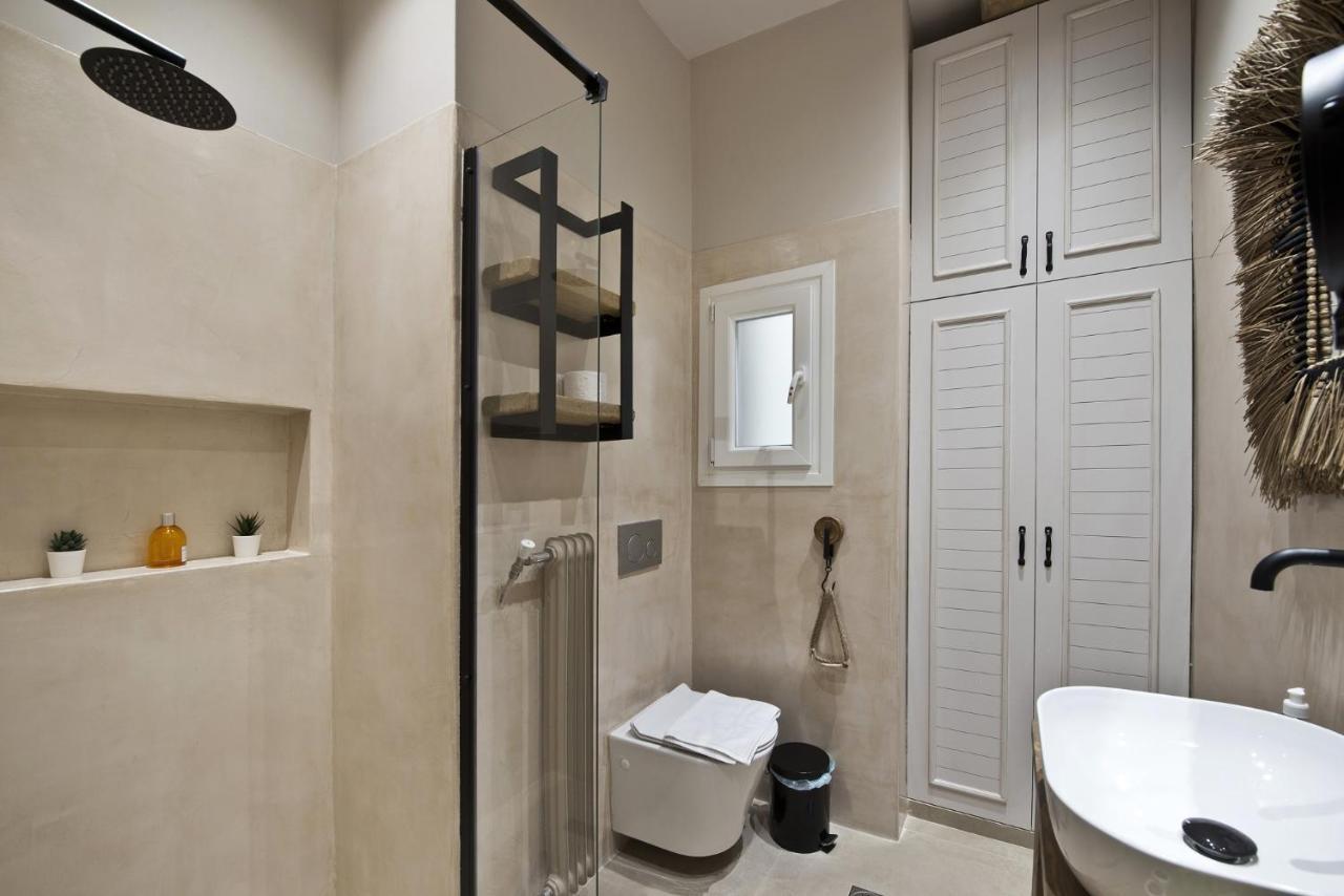 Stylish Apartment At Pagrati Athena Bagian luar foto